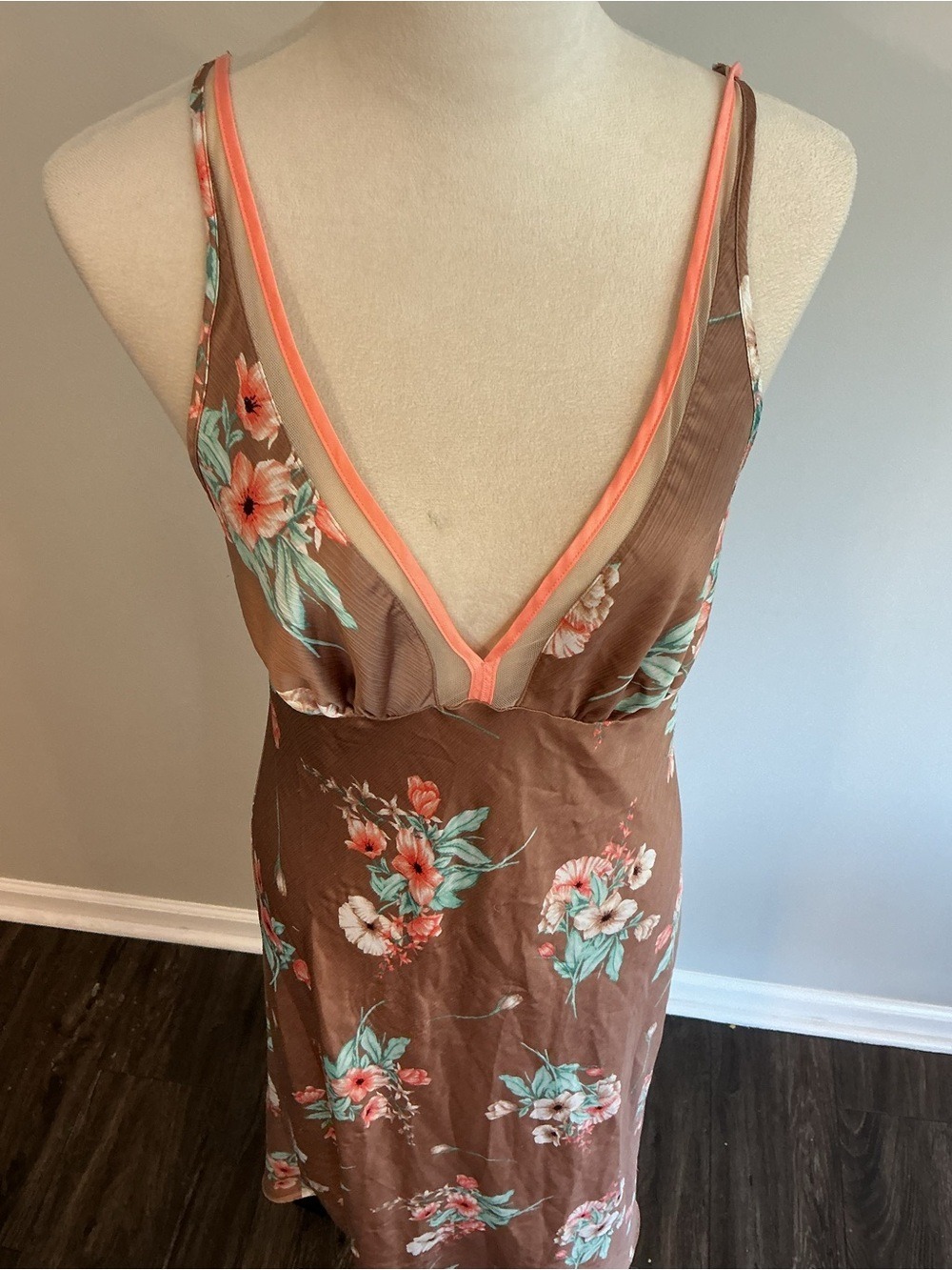 Jones New York Brown Floral Print Nightgown - Picture 8 of 9